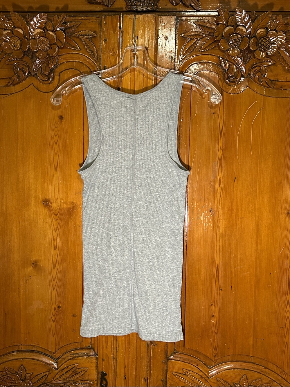 GapBody Ribbed Tank Top. Small - Picture 2 of 4